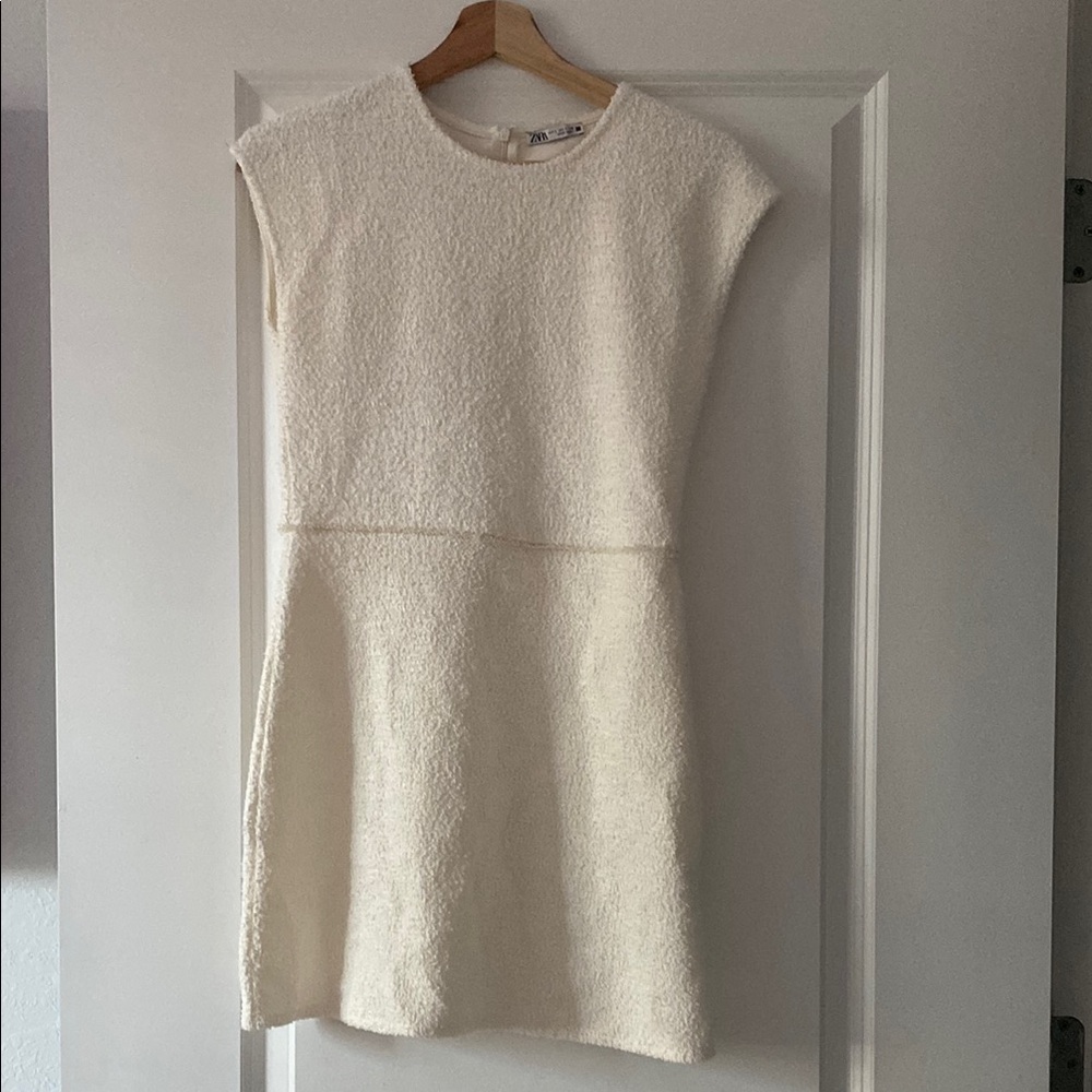 Zara Cream Sheath Mini Dress with Cap Sleeves
